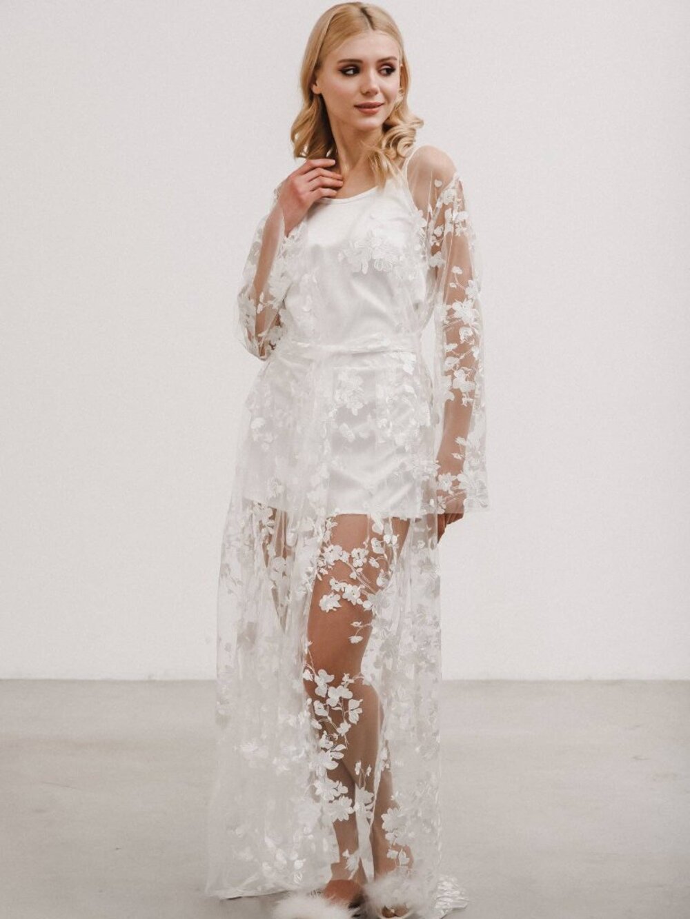 Ivy Lace Robe - Picture 6 of 6